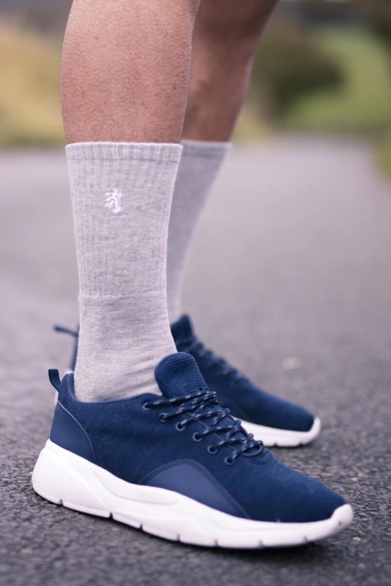 3 Pair Bamboo Cushioned Sports Socks Exclusive To SockShop Men's - Pringle - Image 2