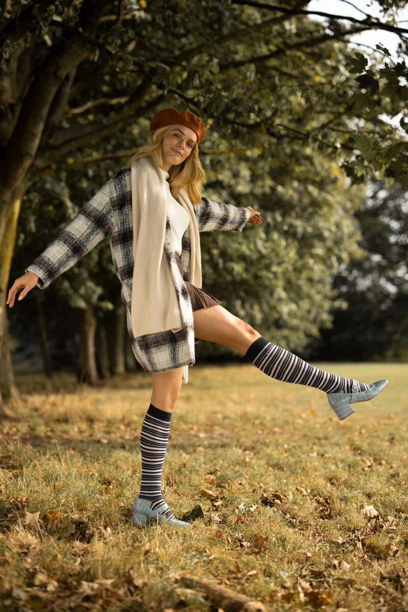 2 Pair Bamboo Striped And Plain Knee High Socks Ladies - Elle - Image 2
