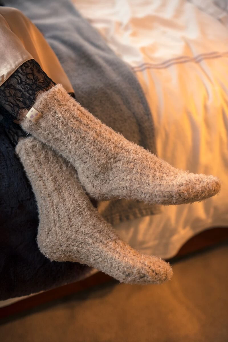 1 Pair Feather Slipper Gift Boxed Socks Ladies - Elle - Image 2